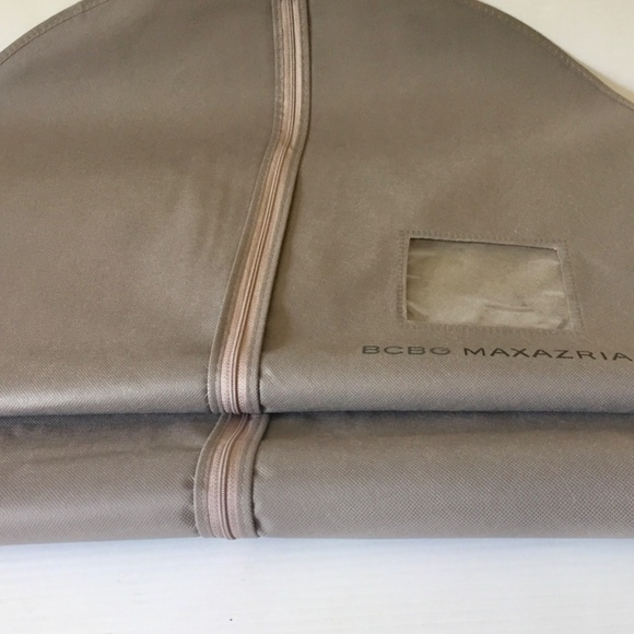 BCBG MaxAzria Garment/Travel Bag, Dust Cover, full-length - new - Picture 6 of 6